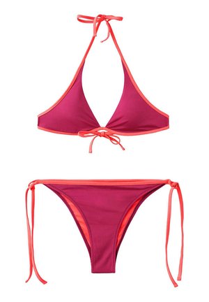 Bikini due pezzi in rosa scuro con rifiniture corallo brillanti e spalline regolabili da annodare sulla parte superiore e sui lati della parte inferiore.