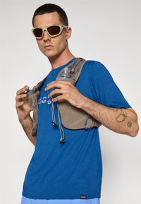 Patagonia DAILY GRAPHIC SHIRT - Sportiniai marškinėliai trumpomis rankovėmis - clement blue