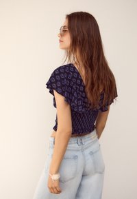 Thumbnail Image 3