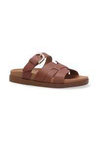 Braune Sandale mit einem breiten, gekreuzten Riemen-Design und einer Schnallenakzentuierung. Hergestellt aus glattem Material mit einer flachen, strukturierten Sohle.