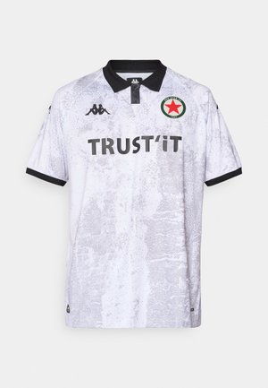 Camisola de futebol de manga curta em branco e cinza texturizado, com colarinho e punhos pretos, emblema do Red Star FC, logótipos da Kappa e texto do patrocinador "TRUST'IT".