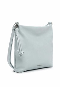 Gaiši zilas ādas somiņa ar gludu tekstūru, regulējamu siksnu un mezglotu akcentu sānos. Sudraba metāla detaļas.