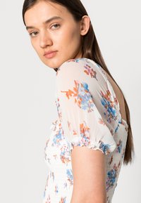 Abercrombie & Fitch BARE DRESS  - Vestido direito - white