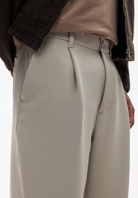PULL&BEAR DARTED - Trousers - taupe