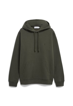 Olivengroene hoodie van zacht materiaal, met een kangoeroezak, een trekkoordkap en een subtiele geborduurde logo op de borst.