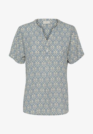 Lühikese varrukaga bluus kergest kangast, millel on sinine ja kreemjas lillemuster, kitsa kaelusega ja ees nupuga kinnitamine.