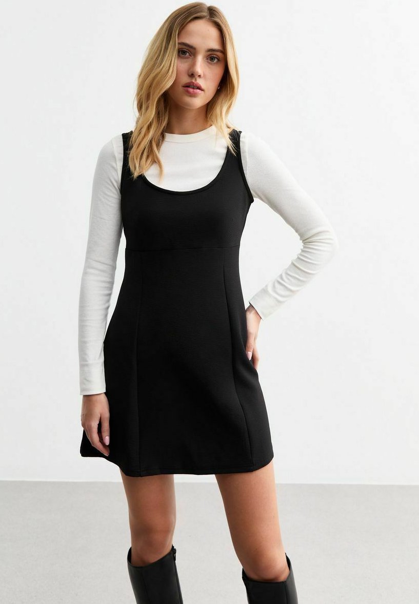 New Look SLEEVELESS MINI PINAFORE - Jersey dress - black - Zalando New Look SLEEVELESS MINI PINAFORE - Jersey dress - black - Zalando