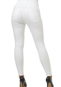 Elara HIGHWAIST  - Vaqueros pitillo - weiß