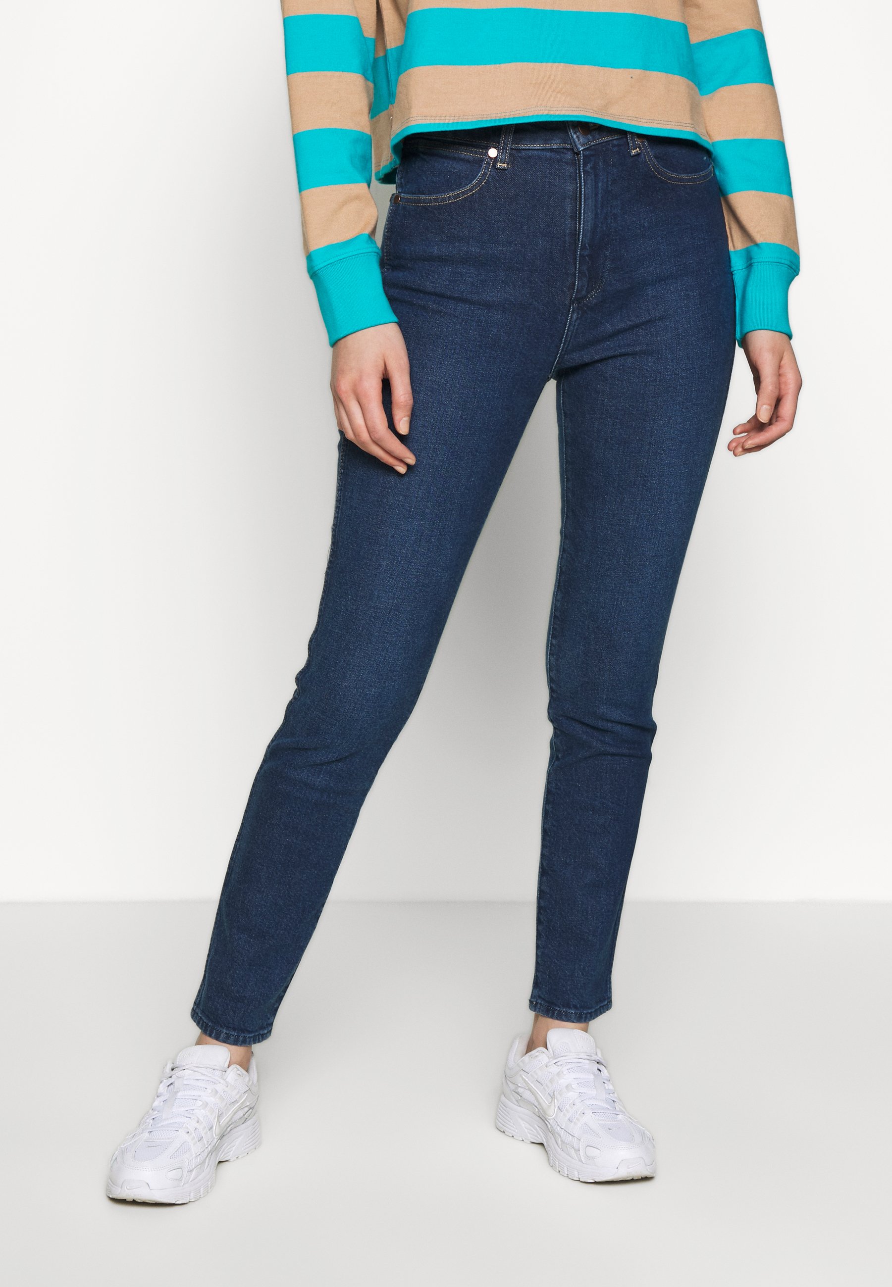 wrangler retro slim