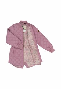 Prešívaná bomber bunda svetloružovej farby s vnútornou podšívkou s kvetinovým vzorom. Má pružné manžety, golier a nenápadné logo na rukáve.