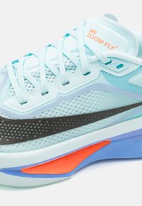 Nike Performance ZOOM FLY 6 - Cestná bežecká obuv - glacier blue/black/cobalt bliss/hyper crimson/royal pulse