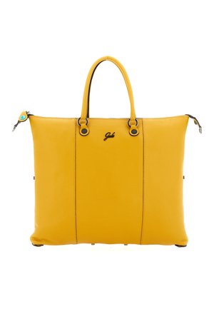 Borsa a tracolla in pelle gialla con due manici superiori, anelli in metallo nero, chiusura con cerniera e piccolo logo al centro anteriore.