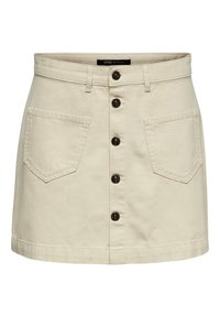 Gonna di jeans beige con due tasche a toppa, chiusura frontale con bottoni neri e vestibilità dritta. Adatta per un look casual.