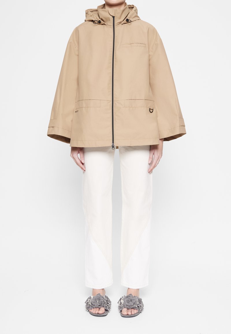 Bimba Y Lola - LÍNEA A - Light jacket - camel, Enlarge