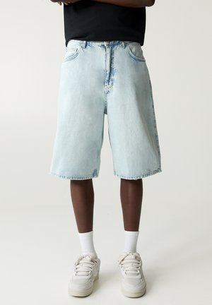 SKATER - Shorts di jeans - light blue denim