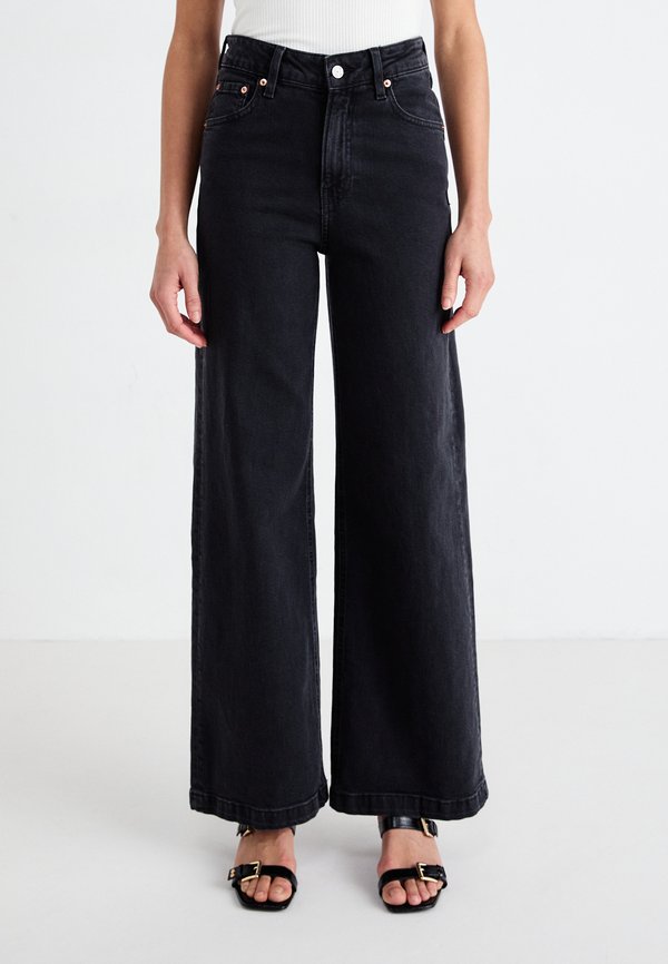 CURVY HIGH RISE STRIDE SAVILLE - Wide Leg