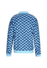 Giacca bomber blu e blu chiaro con motivo a spina di pesce, polsini e colletto elastici, con una texture liscia e lucida.