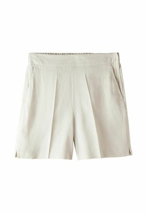 Beige linnen shorts met een geplooid ontwerp, voorzien van zijzakken en zijsplitsen bij de zoom voor extra detail en ademend vermogen.
