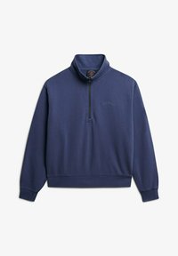 Granatowy sweter z długim rękawem, z zamkiem błyskawicznym do 1/4 długości i stójką, z prążkowanymi mankietami i dołem, haftowanym małym logo na klatce piersiowej.