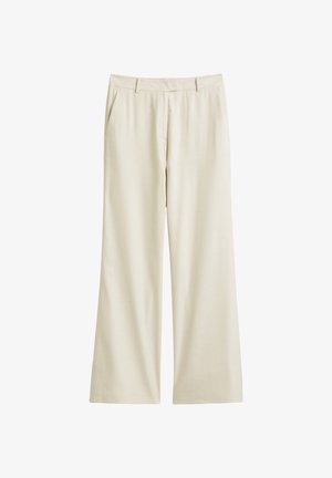 Pantalons larges beige avec une texture lisse, dotés de poches avant et d'une ceinture. Design formel adapté à diverses occasions.
