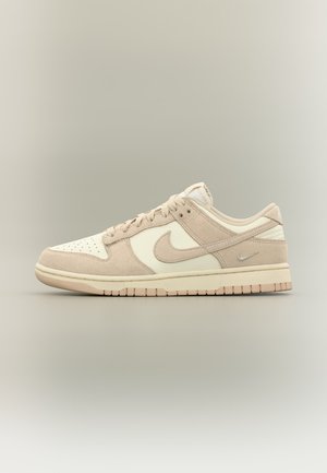Nike Sportswear, DUNK SE - Tenisky - pearl white/pale ivory