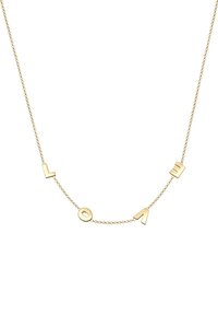 Collier chaîne en or avec quatre breloques lettres en or formant le mot "LOVE" disposées le long de la chaîne.