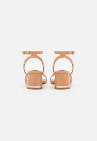 San Marina Páskové sandály  - pink