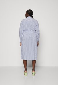Persona by Marina Rinaldi VALLO - Abito a camicia - white/blue