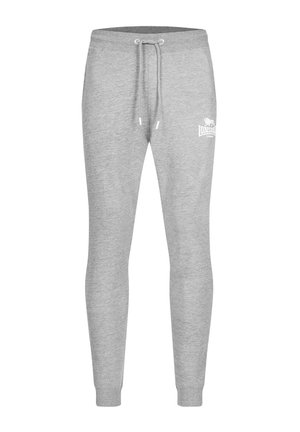 Svetlosivé teplákové nohavice jogger s elastickým pásom, šnúrkou, rebrovanými manžetami a malým bielym logom Lonsdale London na ľavom stehne.