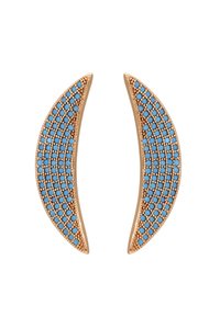 Ružovo-zlaté zakrivené náušnice zdobené tyrkysovými kameňmi v mriežkovom vzore, s jemnými detailmi a hladkým kovovým povrchom.