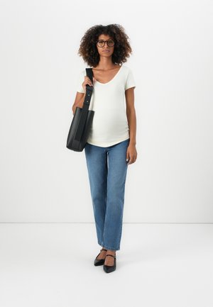 - T-shirt basic