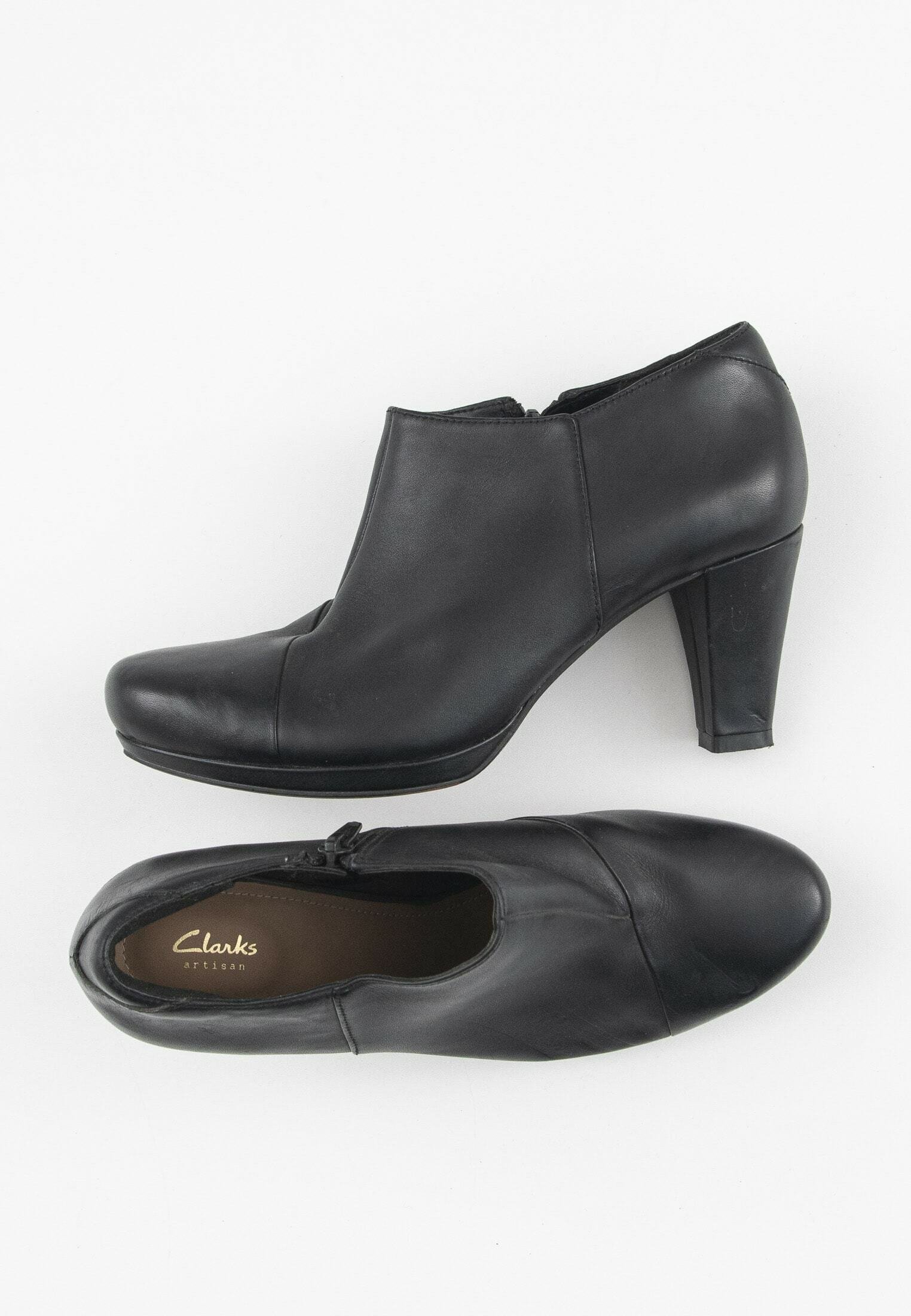 Aighton Court Noir | Chaussures Habillées Clarks Femme « Foam Flying