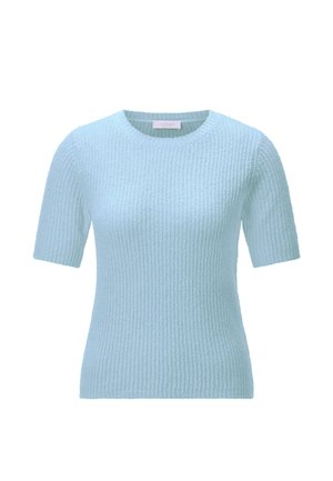 Svijetloplavi kratki rukav pleteni džemper s rebrastom teksturom i okruglim izrezom, prikazan na bijeloj pozadini.
