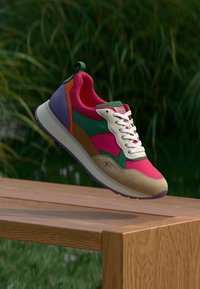 Unselected, multicolor