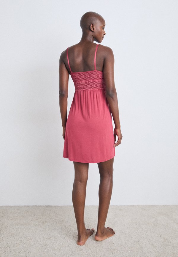 AURA SPOTLIGHT  - Nightie - strawberry allure4