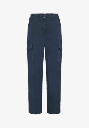 Mornarice cargo hlače od lagane tkanine, s elastikom u struku, dva bočna džepa i dva cargo džepa na bedrima.