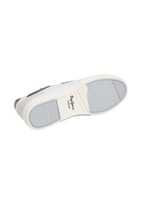Sola di sneaker bianca con un motivo a spina di pesce. Presenta un accento grigio e un logo di branding. Texture liscia con indicatori di durata.