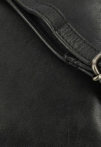 Thumbnail Image 5