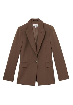 Blazer marrón con un solo botón, solapas con muesca, dos bolsillos delanteros con solapa y un bolsillo en el pecho, hecho de tela lisa.