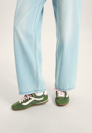SUPER LOWPRO - Sneakers laag - evergreen