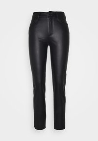 Svart faux läder med rak benform och hög midja, med framfickor och en slät, glänsande finish.