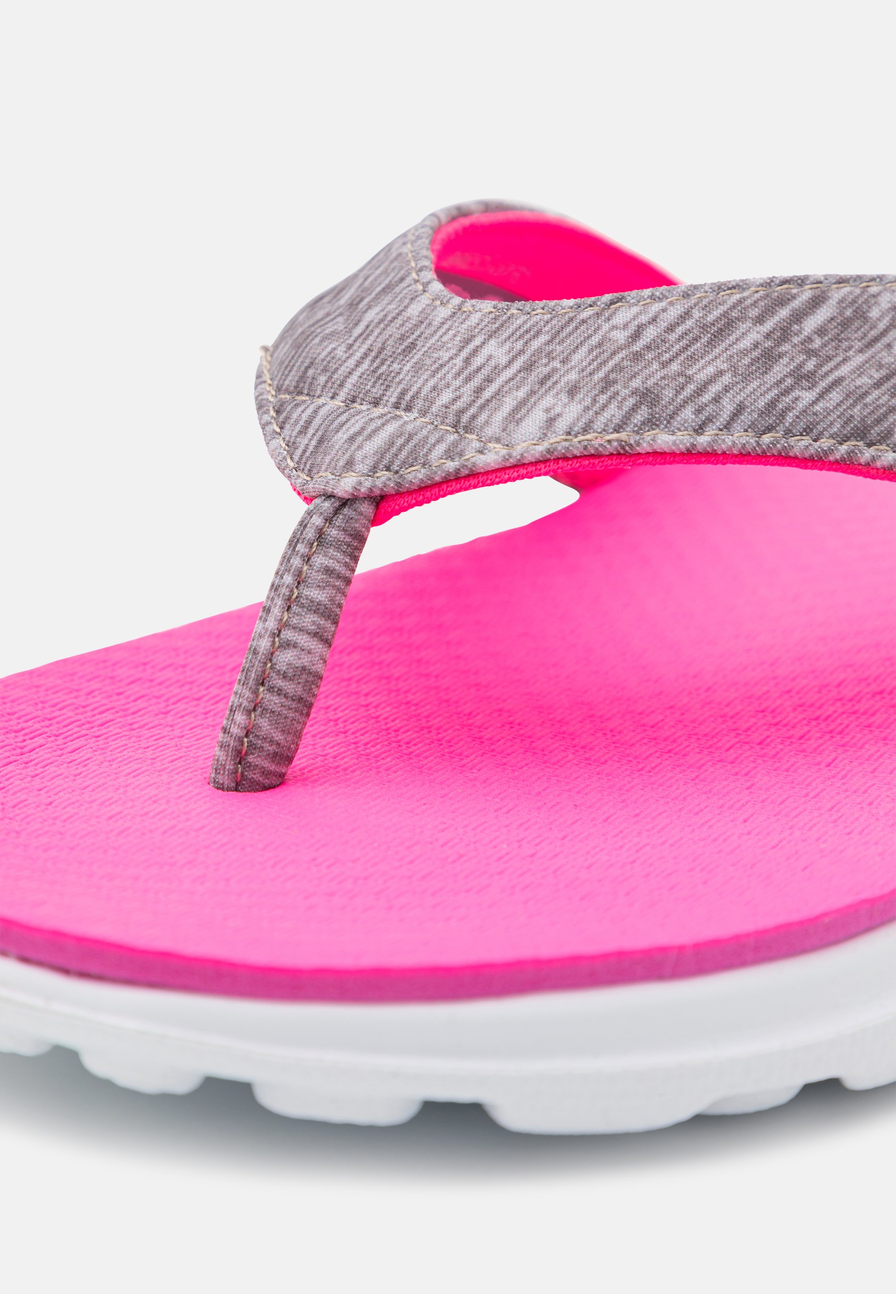 skechers pool slides