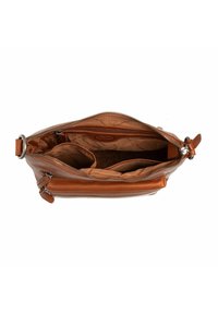 Borsa in pelle marrone con chiusura a zip, caratterizzata da un interno organizzato con scomparti e una texture liscia. Presenti dettagli in hardware color argento.