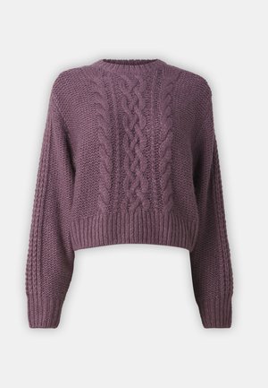 Kroketuoni neulepaita syvältä violetista, jossa on kaapelikuvio edessä ja ribattu helma. Lyhyt malli, jossa on löysät pitkät hihat.