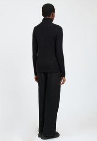 INFLUENCER TURTLENECK - Maglione - black
