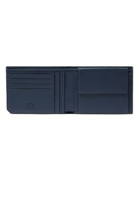 Cartera de cuero azul marino con múltiples ranuras para tarjetas, un compartimento central y un bolsillo lateral, con un acabado texturizado y una marca minimalista.