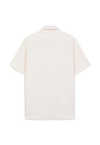 Camicia a maniche corte in bianco sporco, caratterizzata da un tessuto testurizzato, colletto classico e taglio dritto. La vista posteriore non presenta dettagli aggiuntivi.