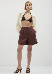 Calliope BERMUDA - Shorts - marrone