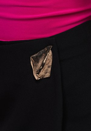 Ombre, SHORTS OW-ST-E0008 - Jupe-short - black