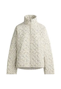 Biała pikowana kurtka z wysokim kołnierzem i pełnym zamkiem z przodu, zdobiona subtelnym kwiatowym wzorem w stonowanych odcieniach.